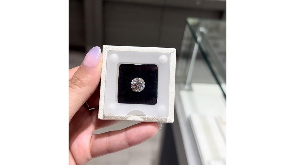 Pictured is the 2-carat “B Lab” diamond Baribault will give away to an eligible soon-to-be engaged couple at the end of the month. 2-carat lab grown Baribault B Lab diamond